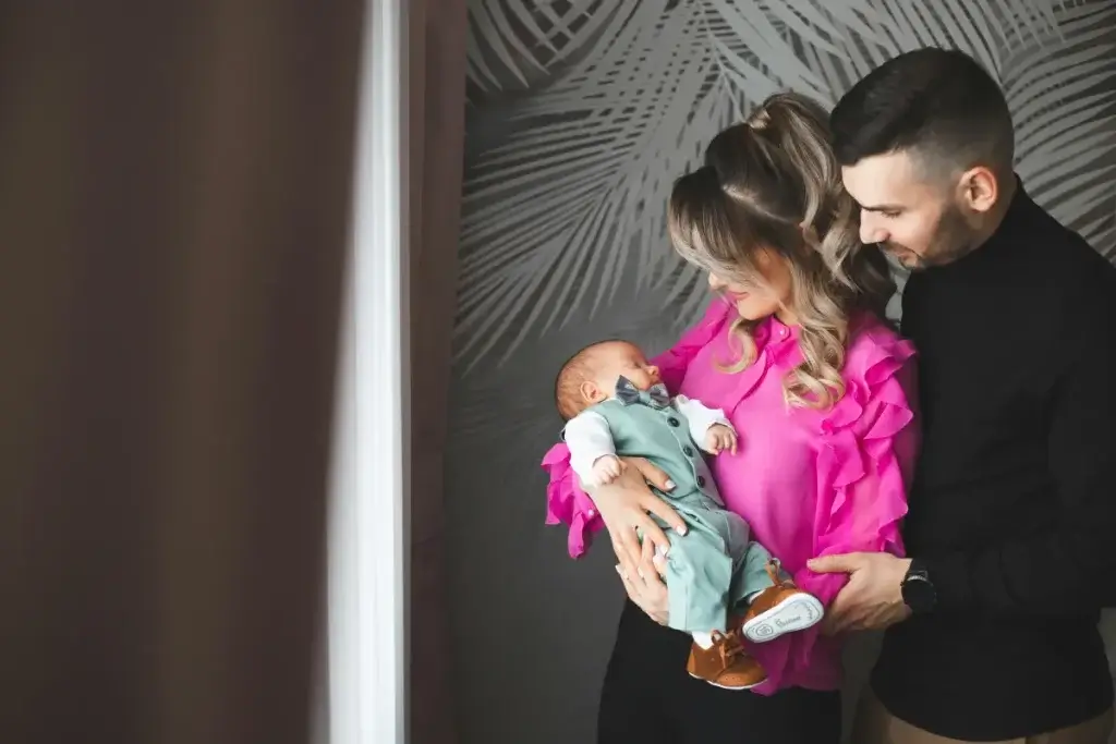 CFRA vs FMLA leave rights for California parents bonding with a newborn
