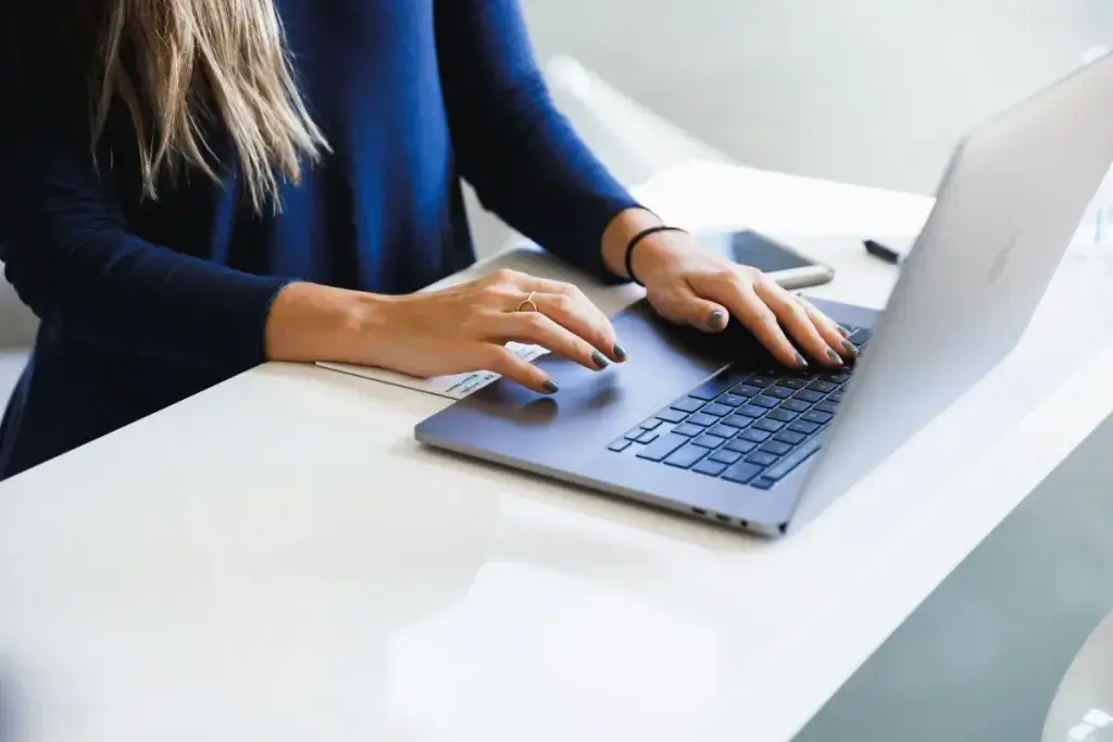 Employee reviewing a non-compete clause in an employment contract
